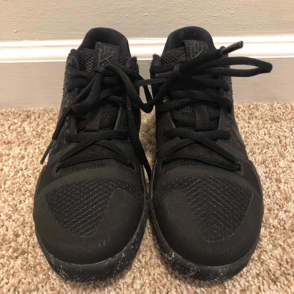 Nike Kyrie 3 Basketball Sneakers 13C